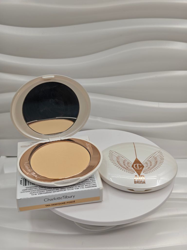 Charlotte Tilbury Airbrush Brightening Flawless Finish powder 