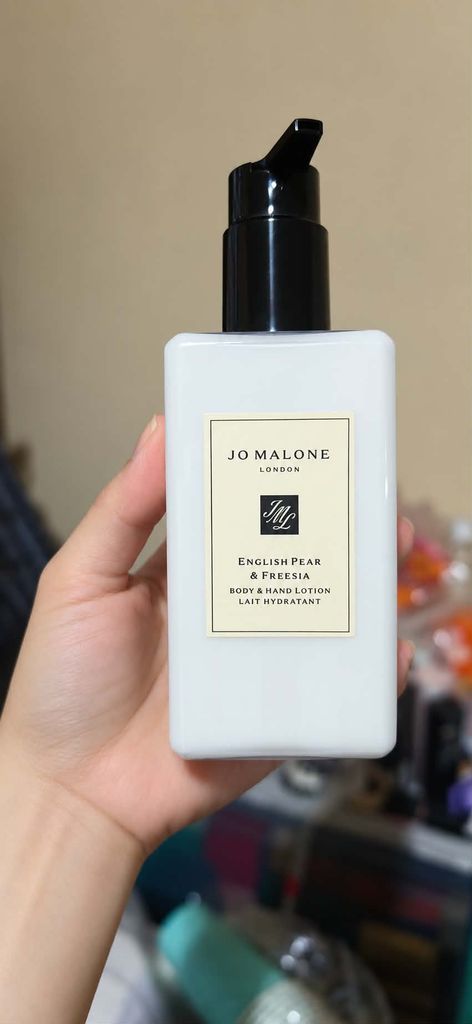 Jo Malone London English Pear & Freesia Body & Hand Lotion